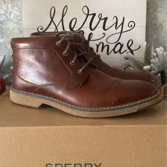 sperry commander chukka